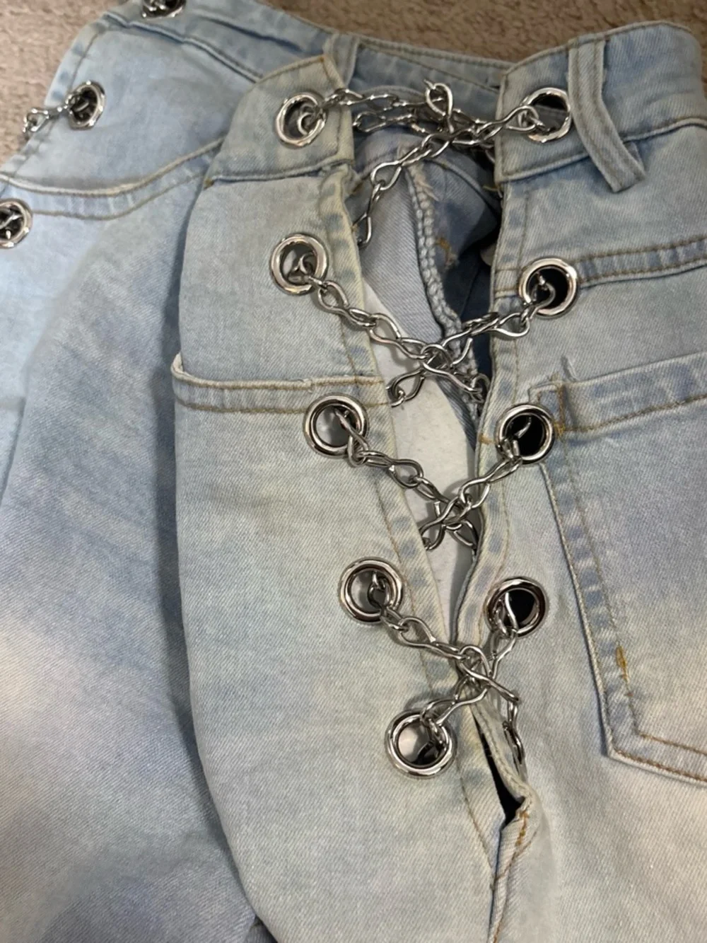 Light Wash Denim Chain-Detail Women's Shorts